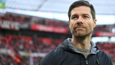 صورة جماهير ليفربول تستنجد بتشابي ألونسو لإنقاذ موسم الريدز