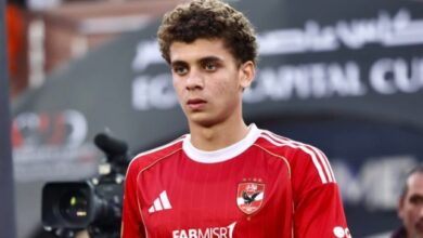 صورة كواليس تعثر انتقال موهبة الأهلي حمزة عبدالكريم إلى برشلونة